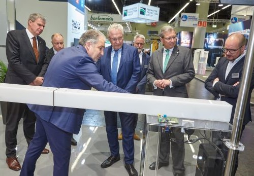 Bavarian Minister of the Interior visits FEIG stand